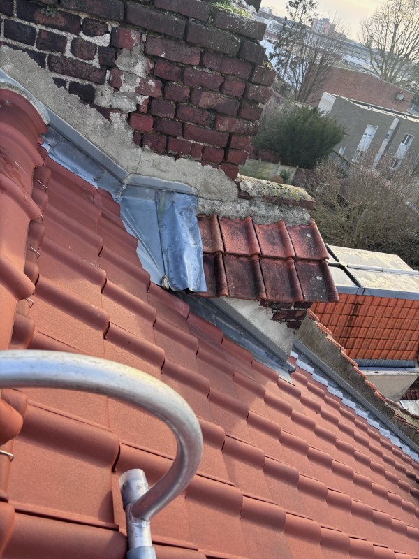 Travaux d'étanchéité de toiture plate et réfection complète de cheminée en maçonnerie traditionnelle à Lille