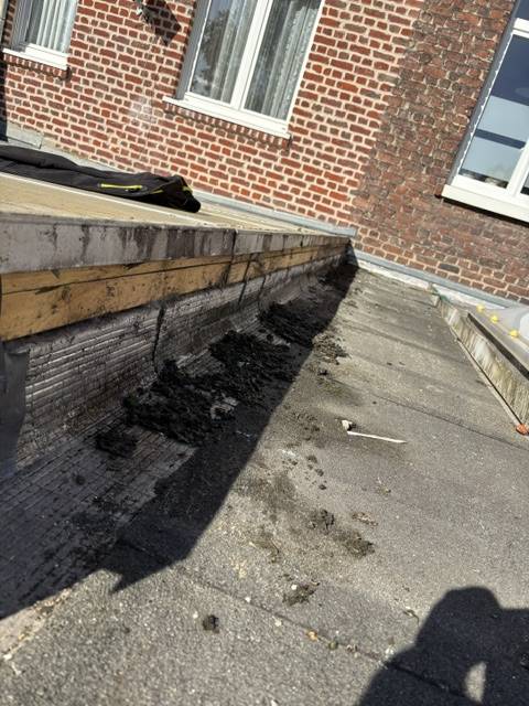 Pose d’un nouveau plomb d’étanchéité sur véranda avec finitions propres à Lille et en métropole lilloise