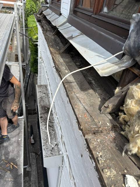 Travaux toiture 2025 : réparation, pose et étanchéité gouttières à Cambrai 59400 dans le Nord