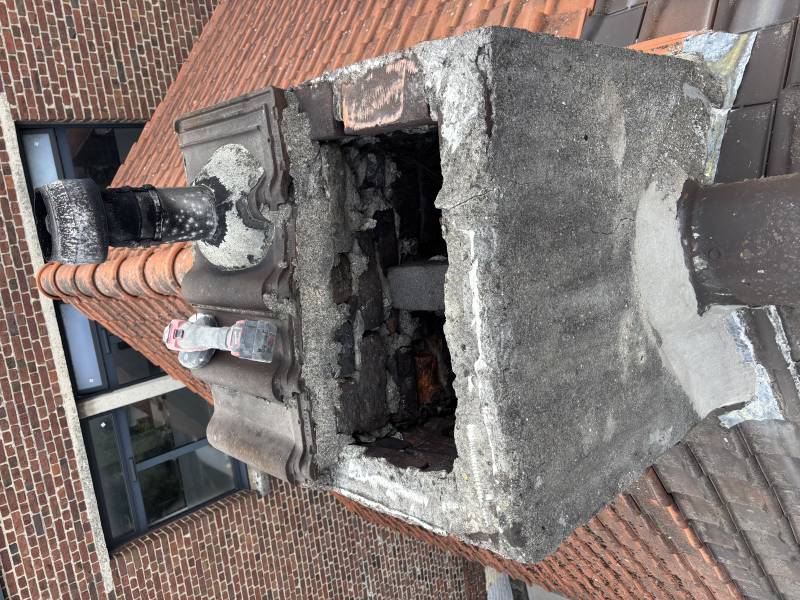 Réparation de cheminée ancienne avec scellement d’une plaque béton 2 cm d’épaisseur au mortier à Cambrai 59400 dans le Nord